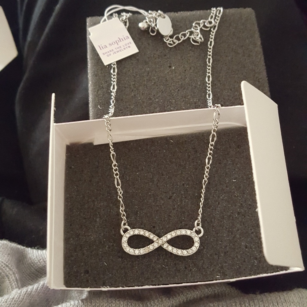 Lia Sophia necklace - "Eternal"